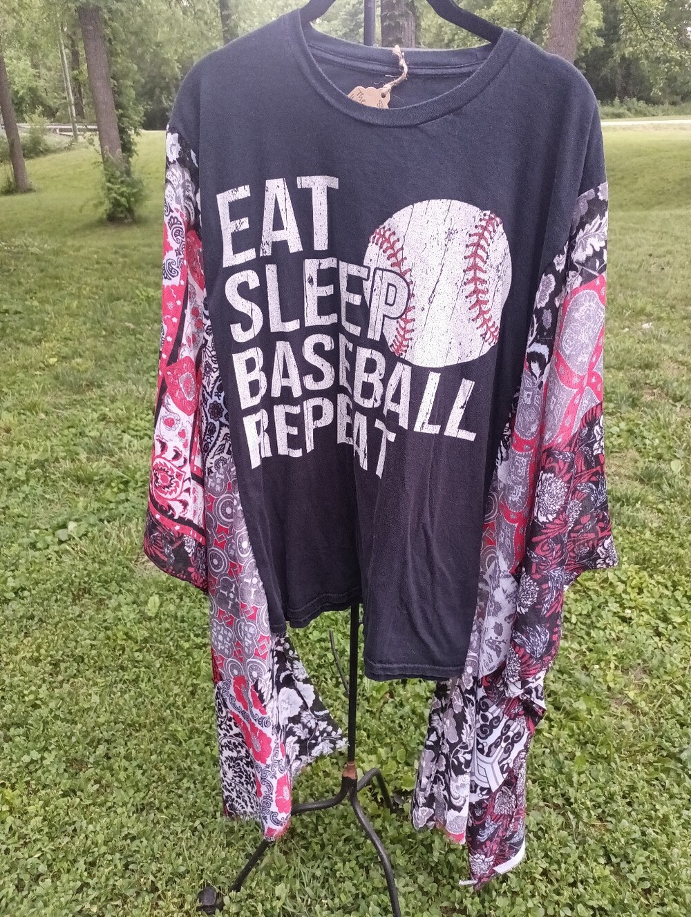Kimono Sleep Boho Tee, Ooak, Upcycled Boutique Top, Handmade Wearable Art - Picture 3 of 3